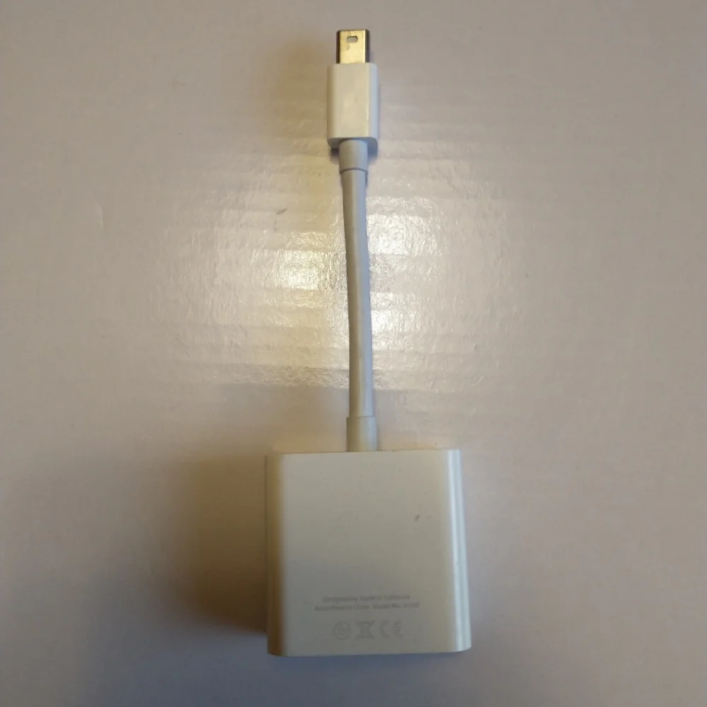 White Mini DisplayPort to HDMI Adapter